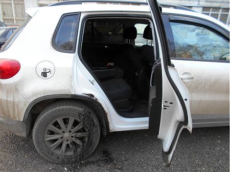Поврежденный кузов Volkswagen Tiguan